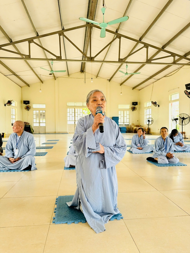 CHÙA ĐỐNG CAO - THANH HOÁ: KHAI KHOÁ TU NIỆM PHẬT MỘT NGÀY ĐẦU NĂM BÍNH NGỌ.