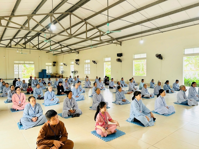 CHÙA ĐỐNG CAO - THANH HOÁ: KHAI KHOÁ TU NIỆM PHẬT MỘT NGÀY ĐẦU NĂM BÍNH NGỌ.