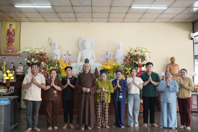 Chuyến hành hương đầu năm Bính Ngọ của Phật tử công quả nội tự chùa Hoằng Pháp