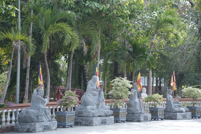 Chuyến hành hương đầu năm Bính Ngọ của Phật tử công quả nội tự chùa Hoằng Pháp