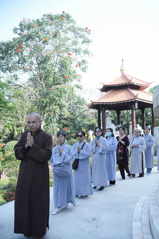 Chuyến hành hương đầu năm Bính Ngọ của Phật tử công quả nội tự chùa Hoằng Pháp