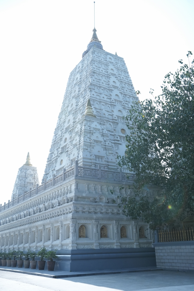 Chuyến hành hương đầu năm Bính Ngọ của Phật tử công quả nội tự chùa Hoằng Pháp