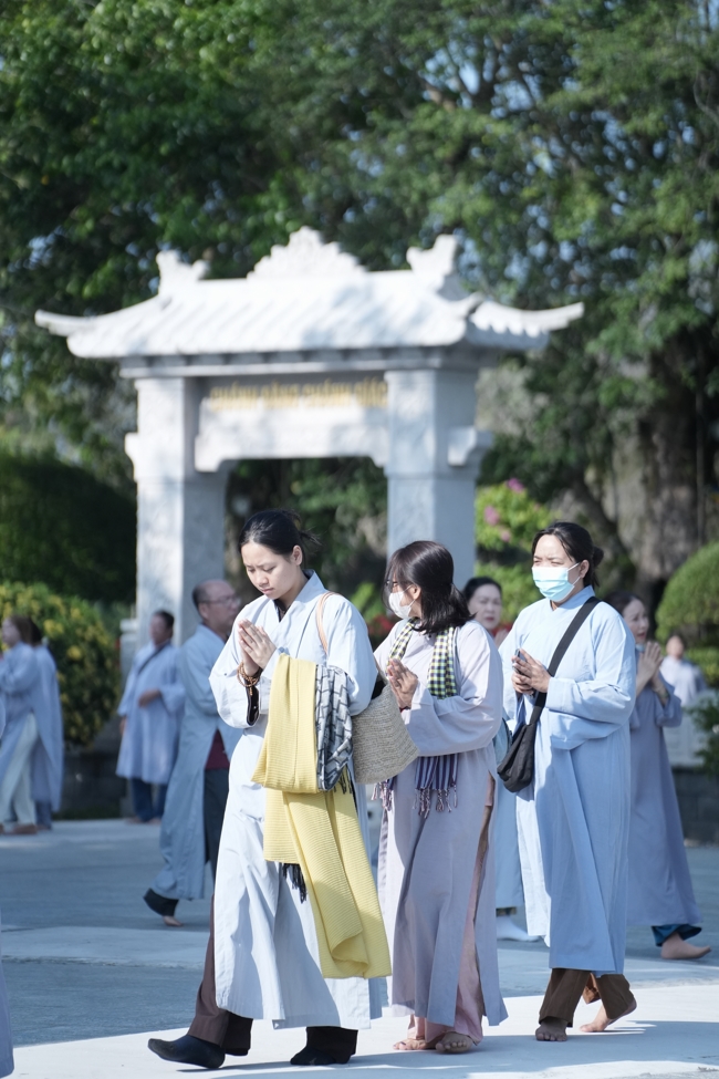 Chuyến hành hương đầu năm Bính Ngọ của Phật tử công quả nội tự chùa Hoằng Pháp