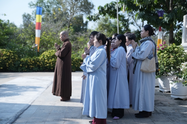 Chuyến hành hương đầu năm Bính Ngọ của Phật tử công quả nội tự chùa Hoằng Pháp