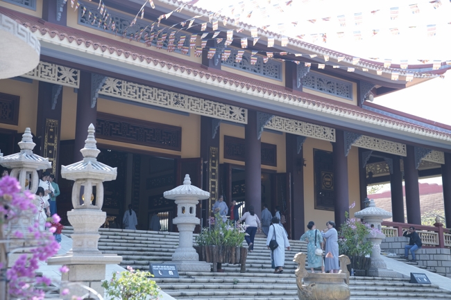 Chuyến hành hương đầu năm Bính Ngọ của Phật tử công quả nội tự chùa Hoằng Pháp