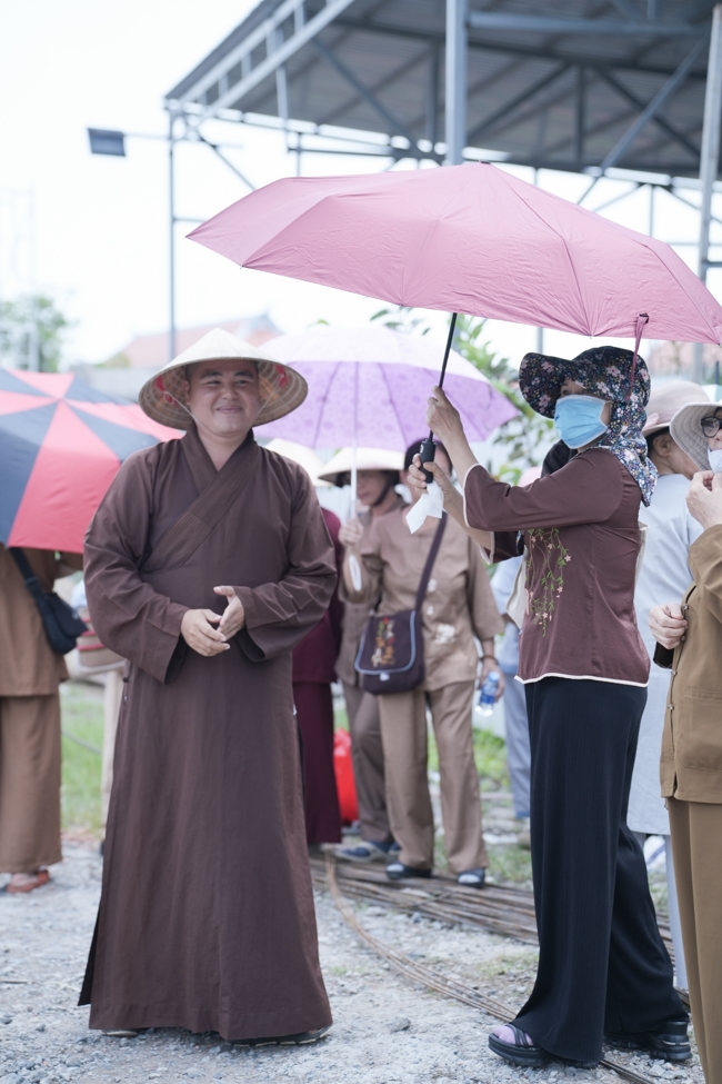 Chuyến hành hương đầu năm Bính Ngọ của Phật tử công quả nội tự chùa Hoằng Pháp