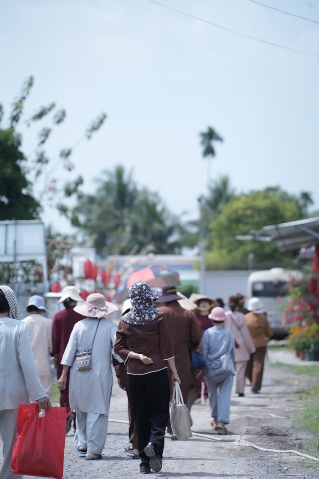Chuyến hành hương đầu năm Bính Ngọ của Phật tử công quả nội tự chùa Hoằng Pháp