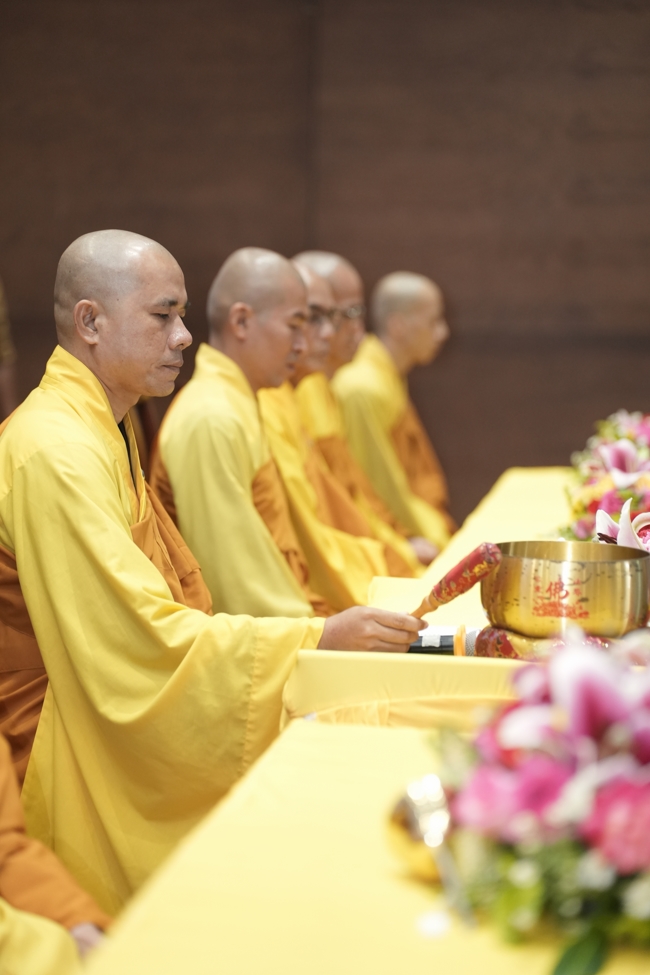 The 1st Three-Jewel Refuge ceremony in 2026 at Hoang Phap pagoda