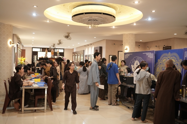 The 1st Three-Jewel Refuge ceremony in 2026 at Hoang Phap pagoda