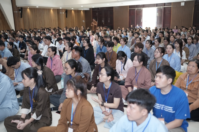 The 1st Three-Jewel Refuge ceremony in 2026 at Hoang Phap pagoda