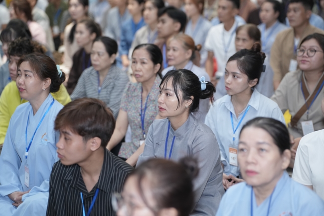 The 1st Three-Jewel Refuge ceremony in 2026 at Hoang Phap pagoda