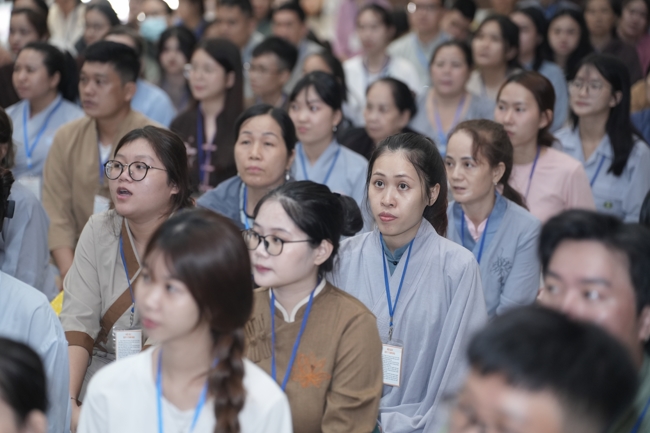 The 1st Three-Jewel Refuge ceremony in 2026 at Hoang Phap pagoda