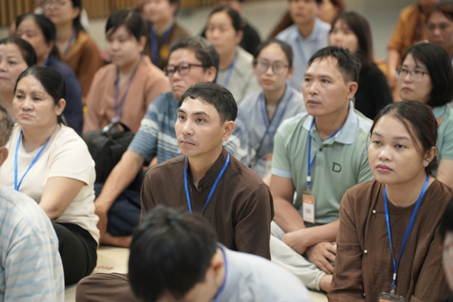 The 1st Three-Jewel Refuge ceremony in 2026 at Hoang Phap pagoda