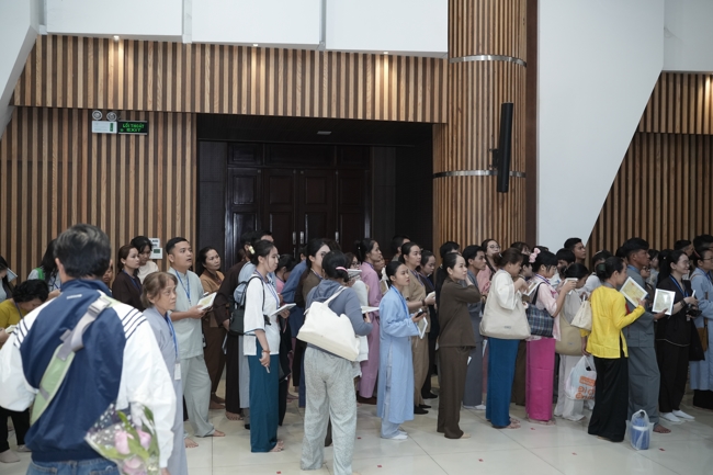 The 1st Three-Jewel Refuge ceremony in 2026 at Hoang Phap pagoda