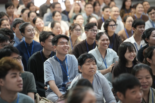 The 1st Three-Jewel Refuge ceremony in 2026 at Hoang Phap pagoda