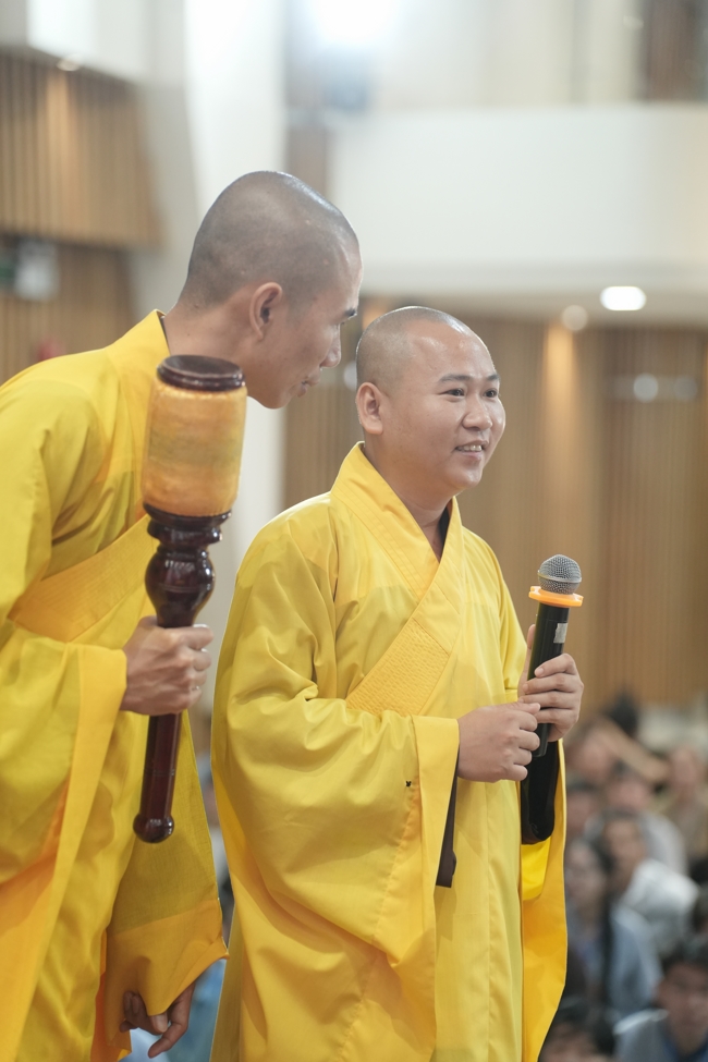 The 1st Three-Jewel Refuge ceremony in 2026 at Hoang Phap pagoda