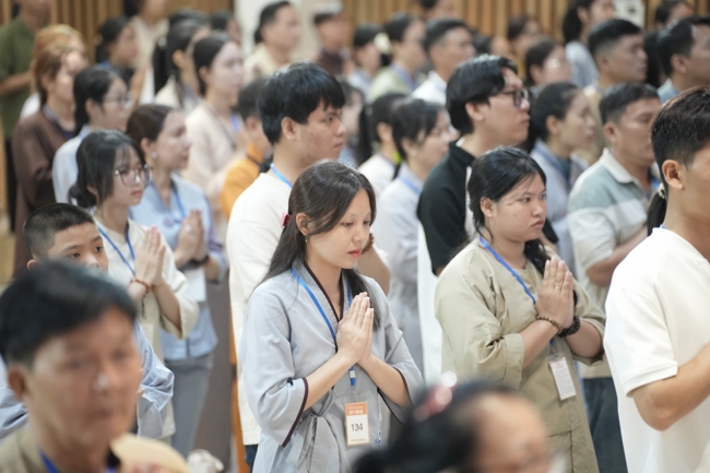 The 1st Three-Jewel Refuge ceremony in 2026 at Hoang Phap pagoda