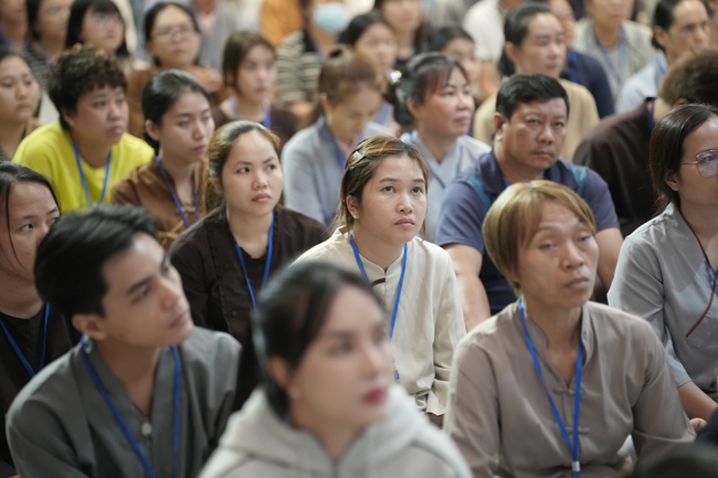 The 1st Three-Jewel Refuge ceremony in 2026 at Hoang Phap pagoda