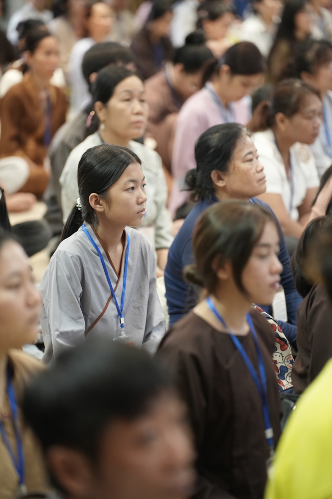 The 1st Three-Jewel Refuge ceremony in 2026 at Hoang Phap pagoda