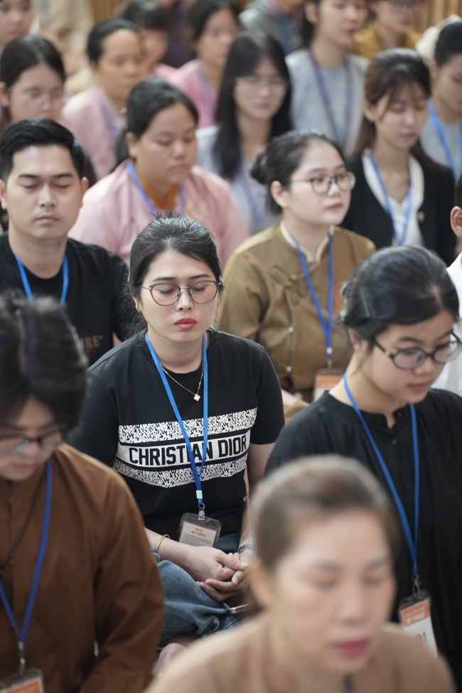 The 1st Three-Jewel Refuge ceremony in 2026 at Hoang Phap pagoda