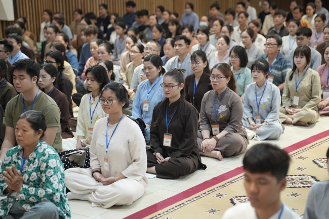 The 1st Three-Jewel Refuge ceremony in 2026 at Hoang Phap pagoda