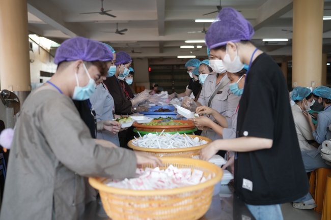 The 1st Three-Jewel Refuge ceremony in 2026 at Hoang Phap pagoda