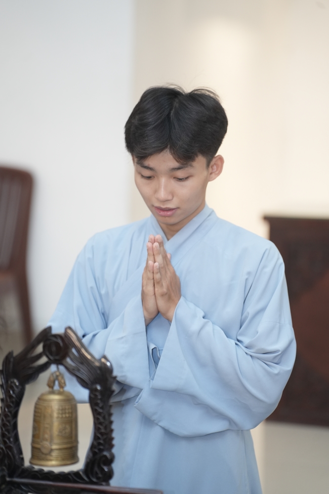 The 1st Three-Jewel Refuge ceremony in 2026 at Hoang Phap pagoda