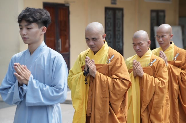 The 1st Three-Jewel Refuge ceremony in 2026 at Hoang Phap pagoda