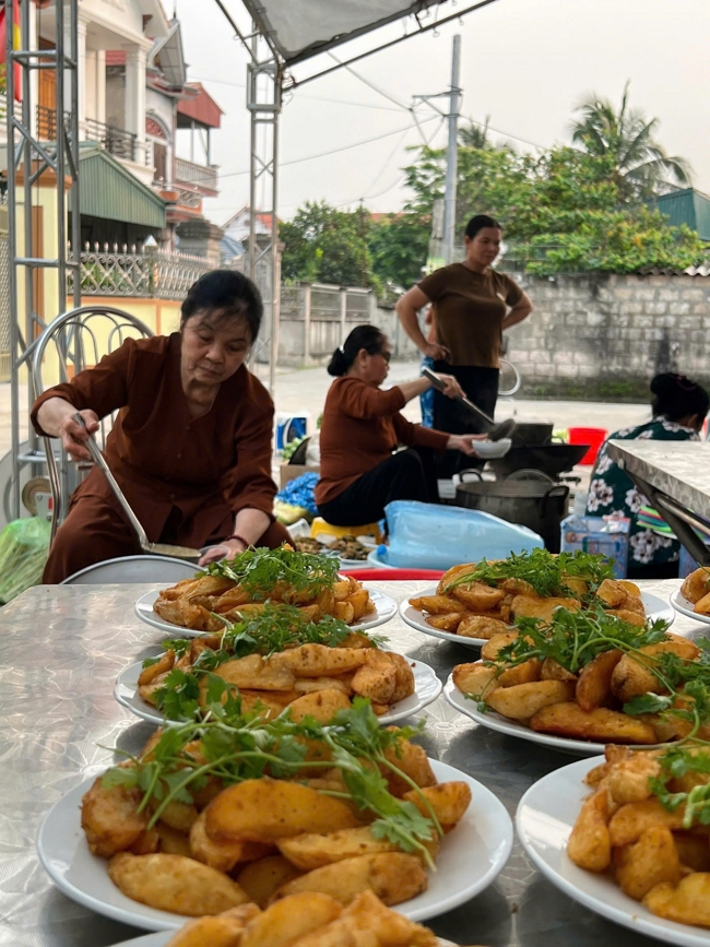 Lễ hội Đình - chùa Cổ Tân (TP. Hải Phòng).