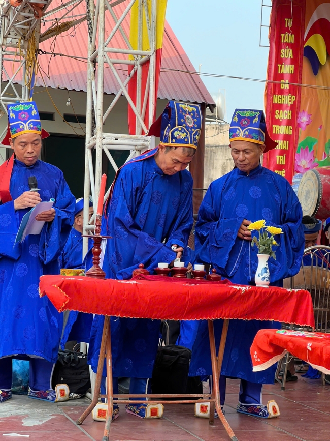 Lễ hội Đình - chùa Cổ Tân (TP. Hải Phòng).