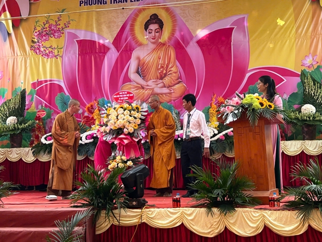 Lễ hội Đình - chùa Cổ Tân (TP. Hải Phòng).