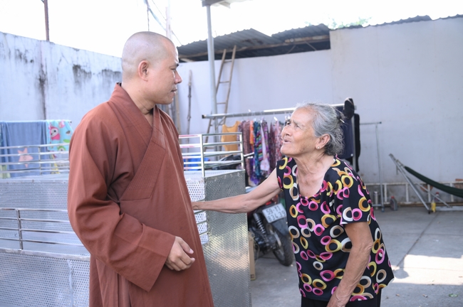 Chương trình từ thiện “Phương tiện nghĩa tình”.