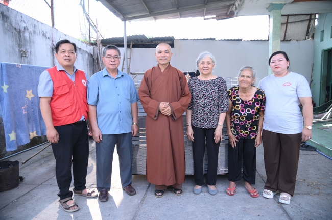 Chương trình từ thiện “Phương tiện nghĩa tình”.