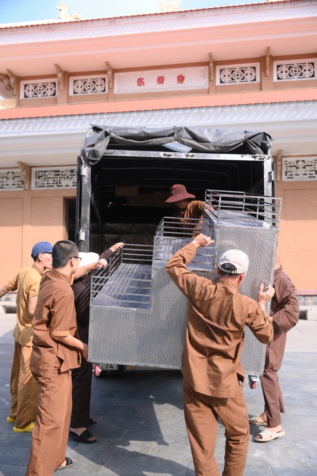 Chương trình từ thiện “Phương tiện nghĩa tình”.