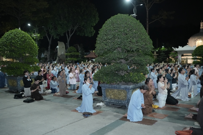 Repentance ceremony on Feb. 29th, year of the Horse at Hoang Phap pagoda