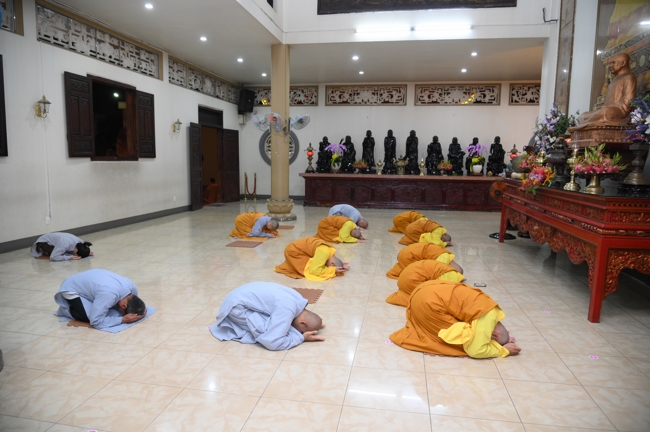 Repentance ceremony on Feb. 29th, year of the Horse at Hoang Phap pagoda