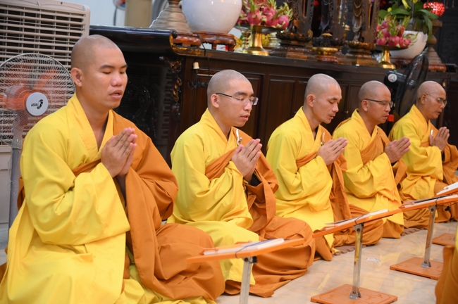Repentance ceremony on Feb. 29th, year of the Horse at Hoang Phap pagoda