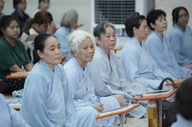 Repentance ceremony on Feb. 29th, year of the Horse at Hoang Phap pagoda