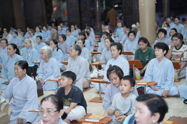 Repentance ceremony on Feb. 29th, year of the Horse at Hoang Phap pagoda
