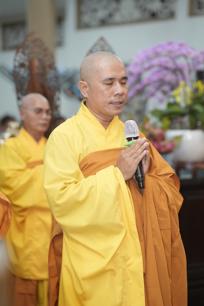 Repentance ceremony on Feb. 29th, year of the Horse at Hoang Phap pagoda