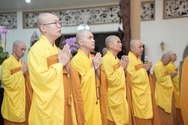 Repentance ceremony on Feb. 29th, year of the Horse at Hoang Phap pagoda