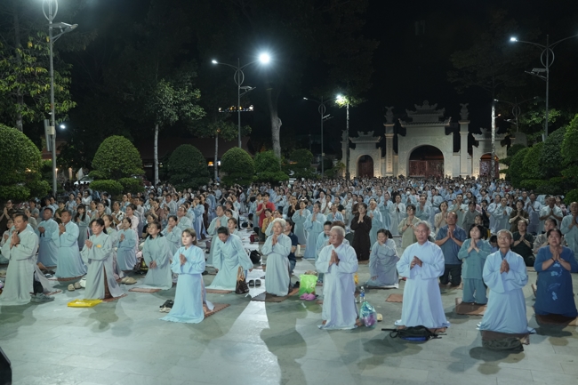 Repentance ceremony on Feb. 29th, year of the Horse at Hoang Phap pagoda