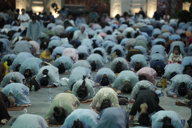 Repentance ceremony on Feb. 29th, year of the Horse at Hoang Phap pagoda