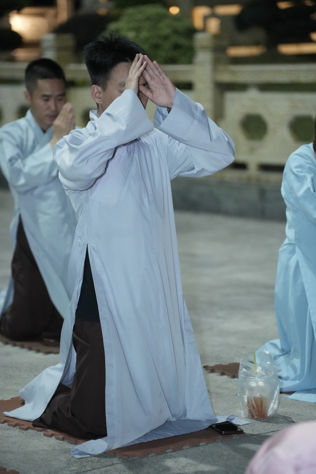 Repentance ceremony on Feb. 29th, year of the Horse at Hoang Phap pagoda