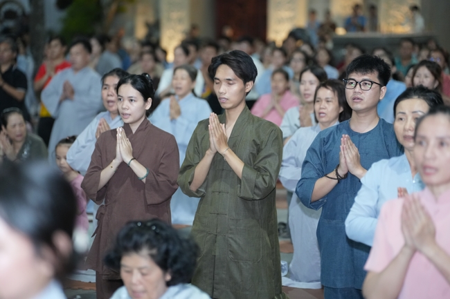 Repentance ceremony on Feb. 29th, year of the Horse at Hoang Phap pagoda