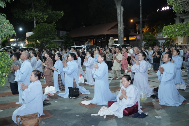 Repentance ceremony on Feb. 29th, year of the Horse at Hoang Phap pagoda