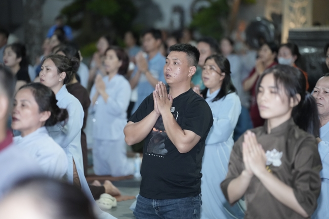 Repentance ceremony on Feb. 29th, year of the Horse at Hoang Phap pagoda