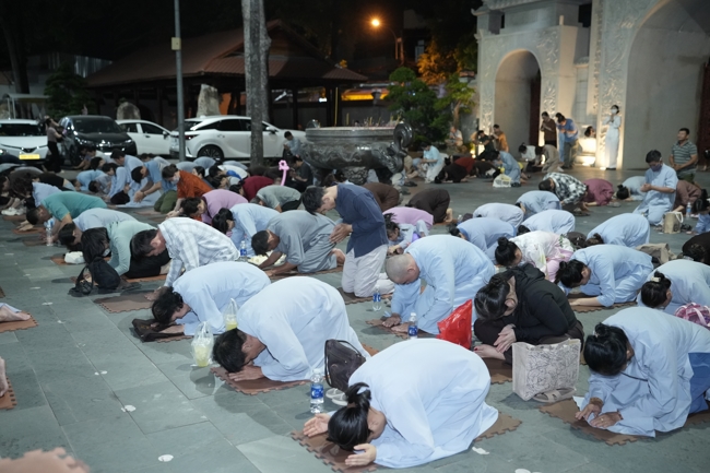 Repentance ceremony on Feb. 29th, year of the Horse at Hoang Phap pagoda