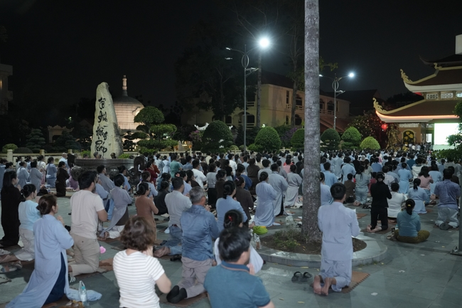 Repentance ceremony on Feb. 29th, year of the Horse at Hoang Phap pagoda