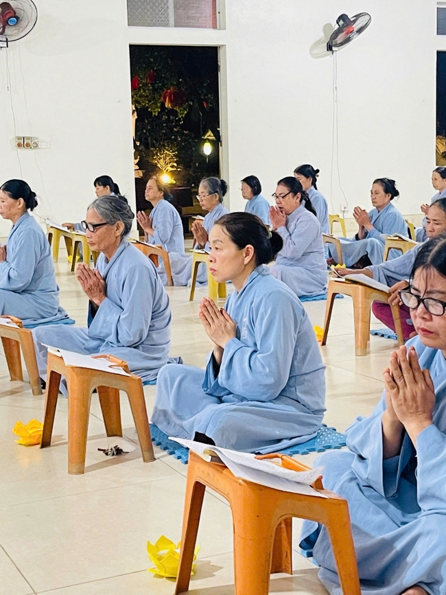 CHÙA ĐỐNG CAO - THANH HÓA: LỄ DÂNG HOA ĐĂNG VÀ THỈNH CHUÔNG U MINH HƯỚNG VỀ NGUỒN CỘI NHÂN NGÀY TIẾT THANH MINH 2026.